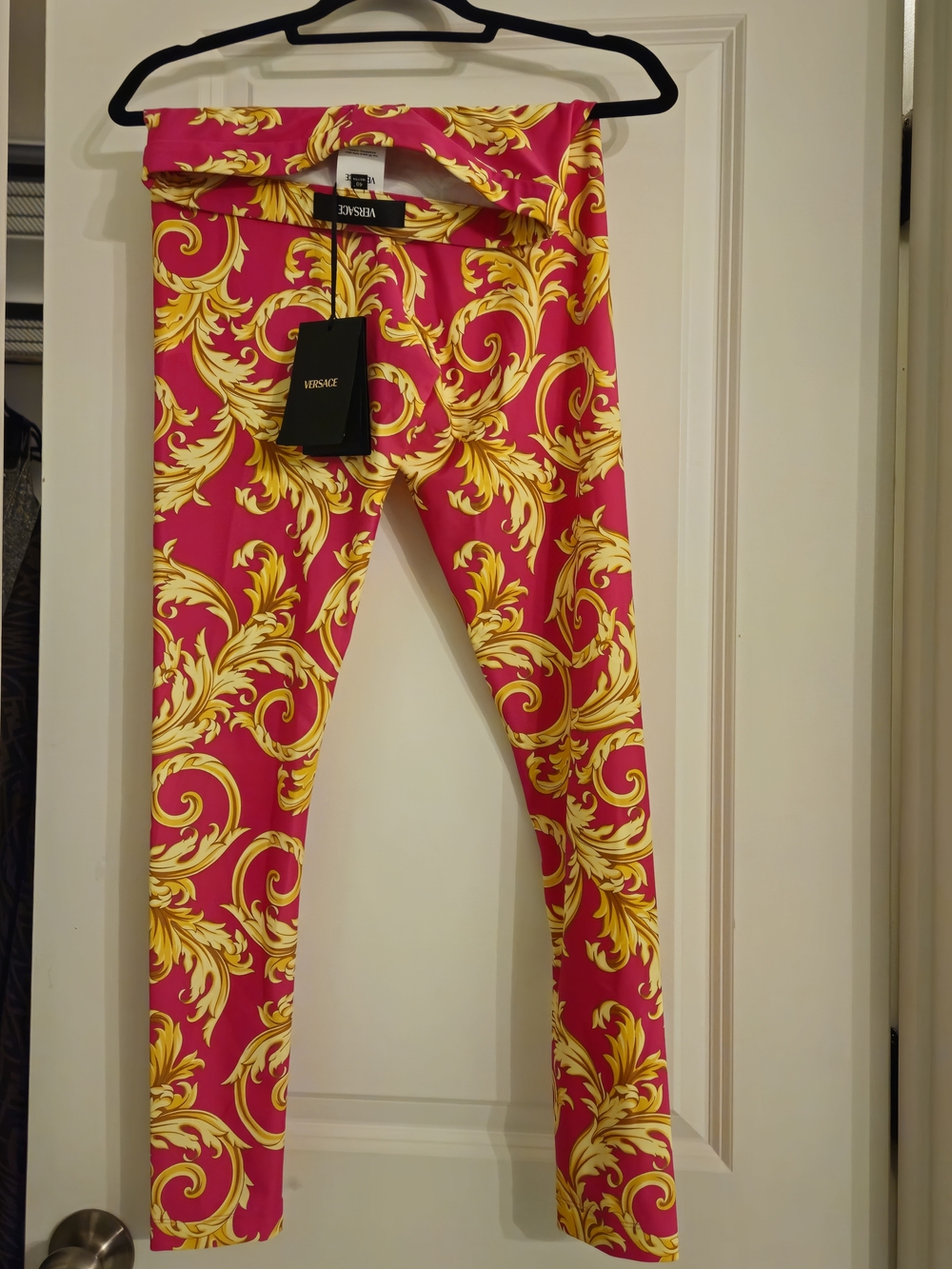 Versace Hot Pink & Gold Baroque Print Leggings - Picture 4 of 4
